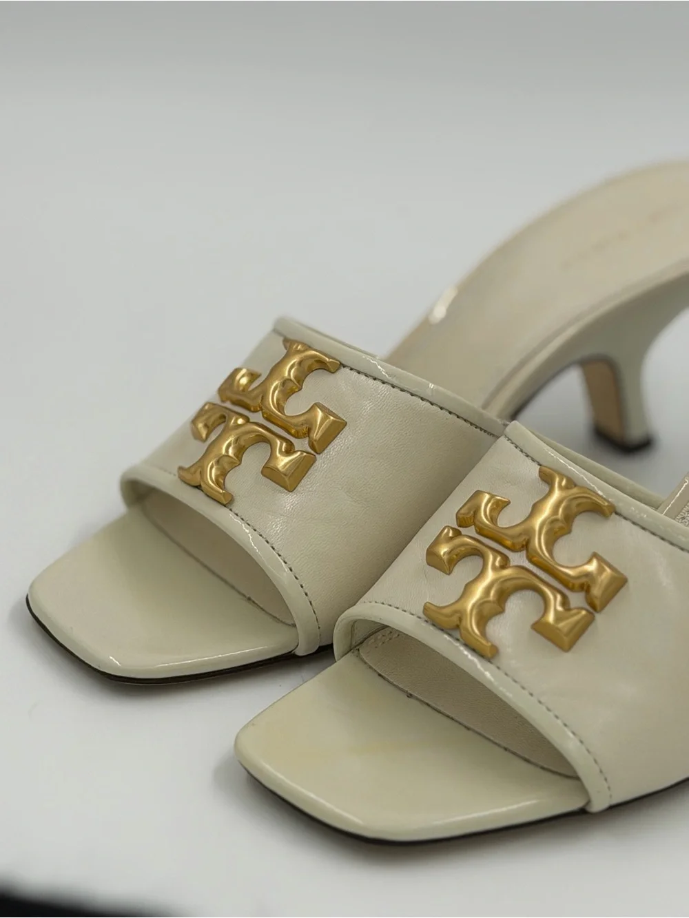 Tory Burch Eleanor Heeled Mule Sandals 65mm – New Ivory – Size 8 – Goat Leather